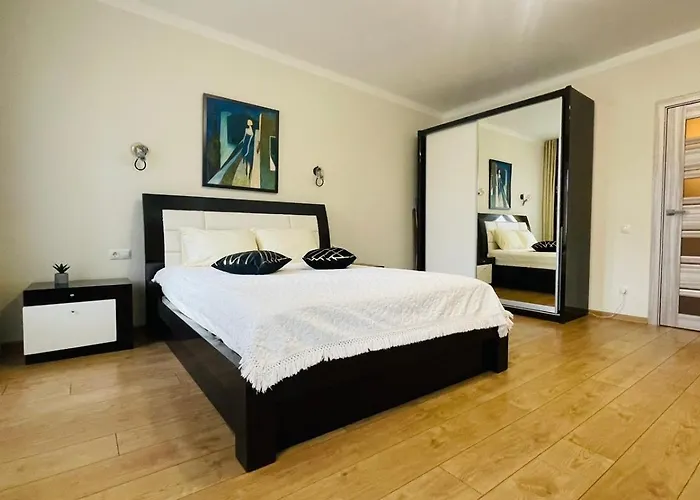 Saint Teodor Square Apartaments